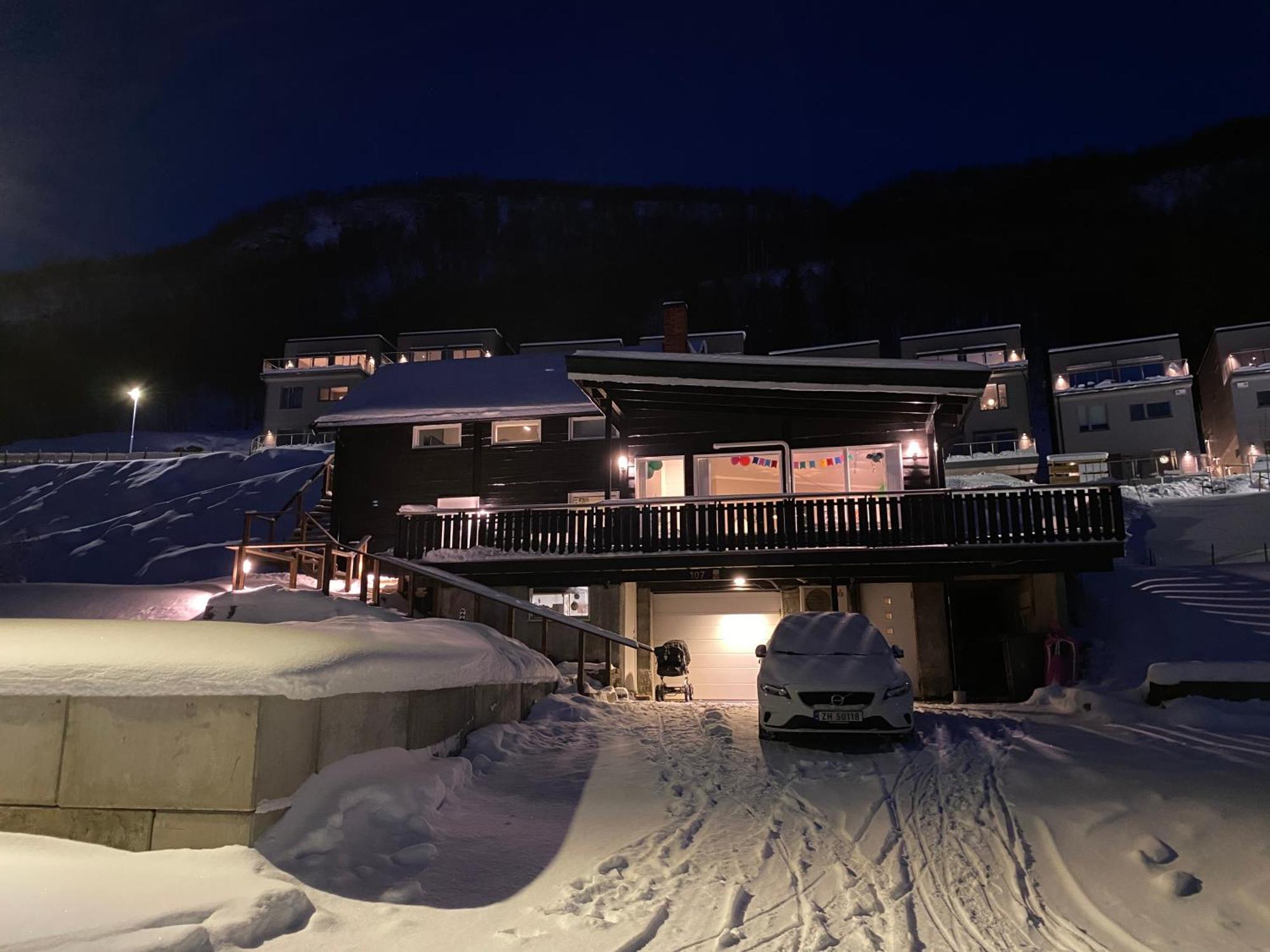 Storbakkvegen Panorama Villa Tromso Exterior photo